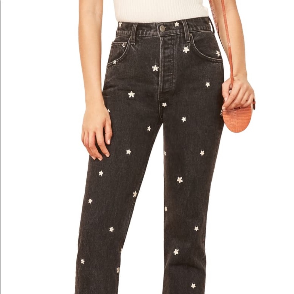 ISO Reformation Cynthia, Stevie or Julia jeans